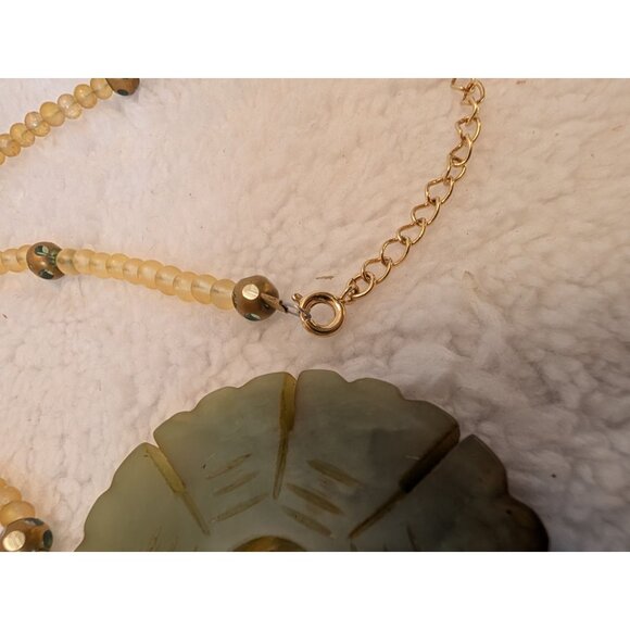 Vintage Hand-Carved Jade Pendant Necklace Yellow & Unique Beads Non- Adjustable - Picture 7 of 8